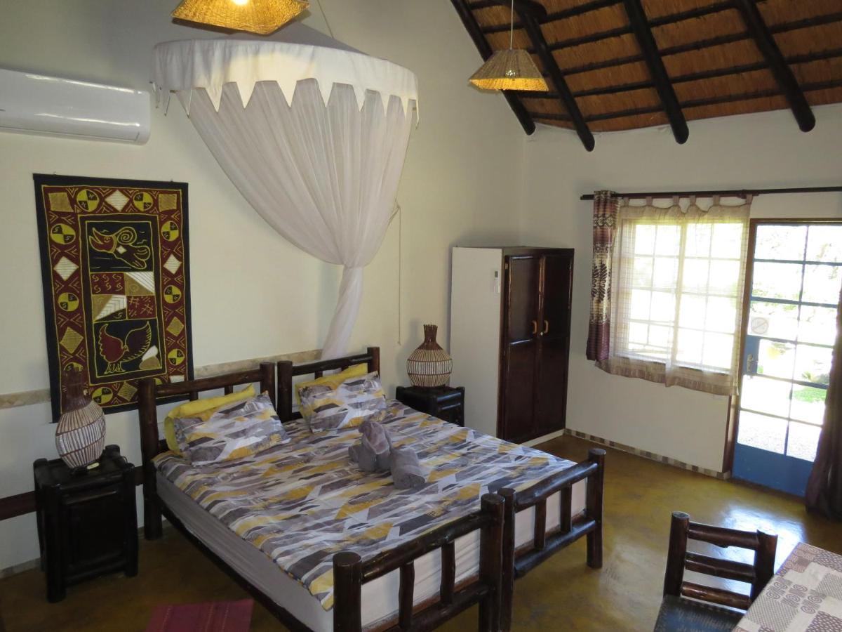 Thokozani Lodge Уайт-Ривер Экстерьер фото